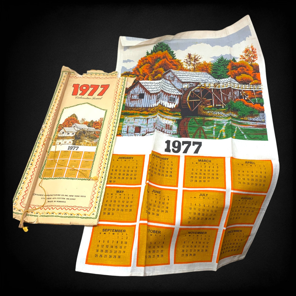 Vintage NEW 1977 Rustic Cabin Linen Blend Calendar Tea Towel OG Dowel & Package